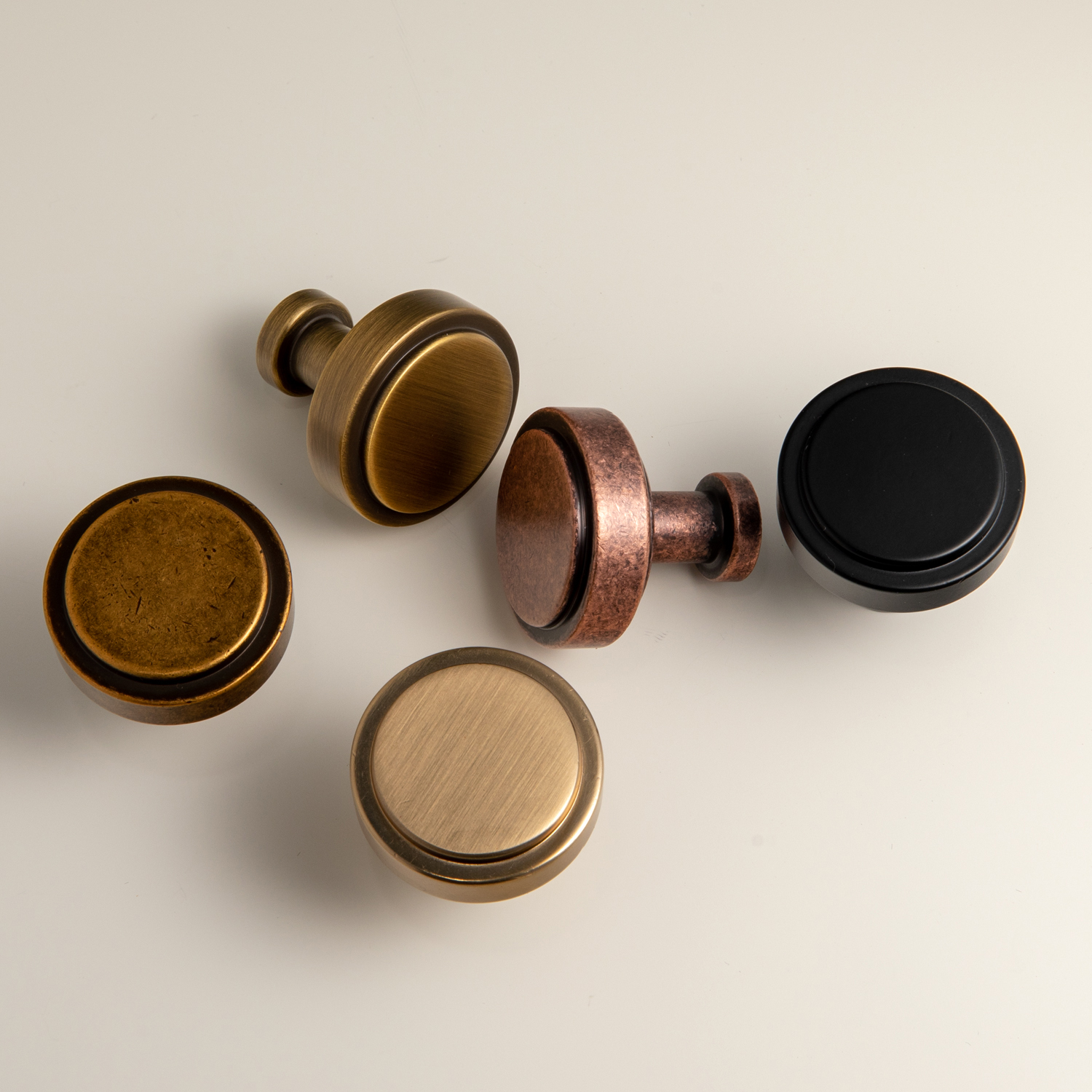 Miaokesen Multipack Knobs Simp - Furniture Hardware With Backplate recensione e prezzo