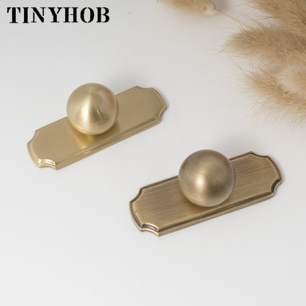 Vintage Brass Ball Knobs with  - Furniture Hardware With Backplate recensione e prezzo