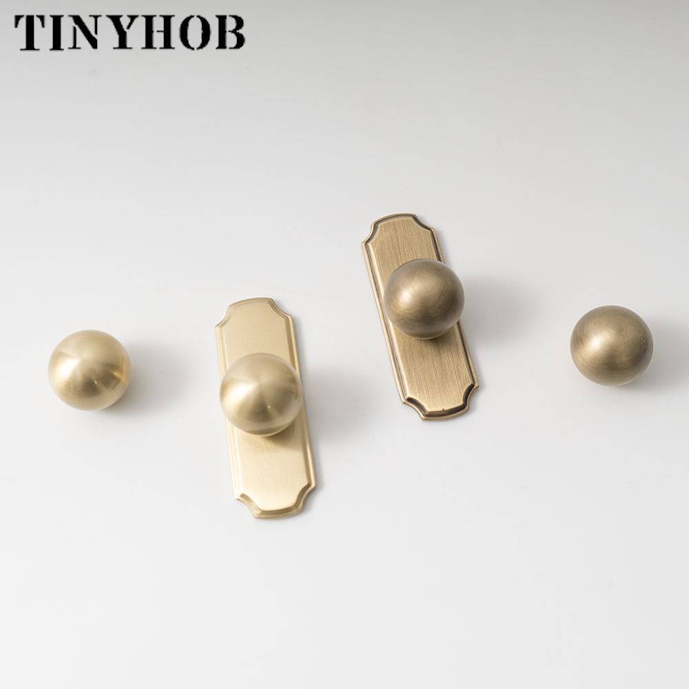 Vintage Brass Ball Knobs with  - Furniture Hardware With Backplate recensione e prezzo