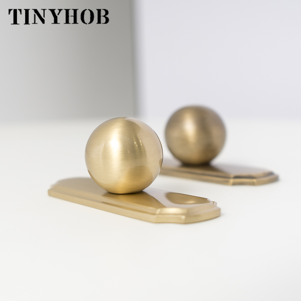 Vintage Brass Ball Knobs with  - Furniture Hardware With Backplate recensione e prezzo