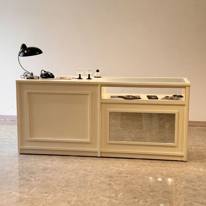 Clothing Store Checkout Page P - Furniture Hardware Store recensione e prezzo