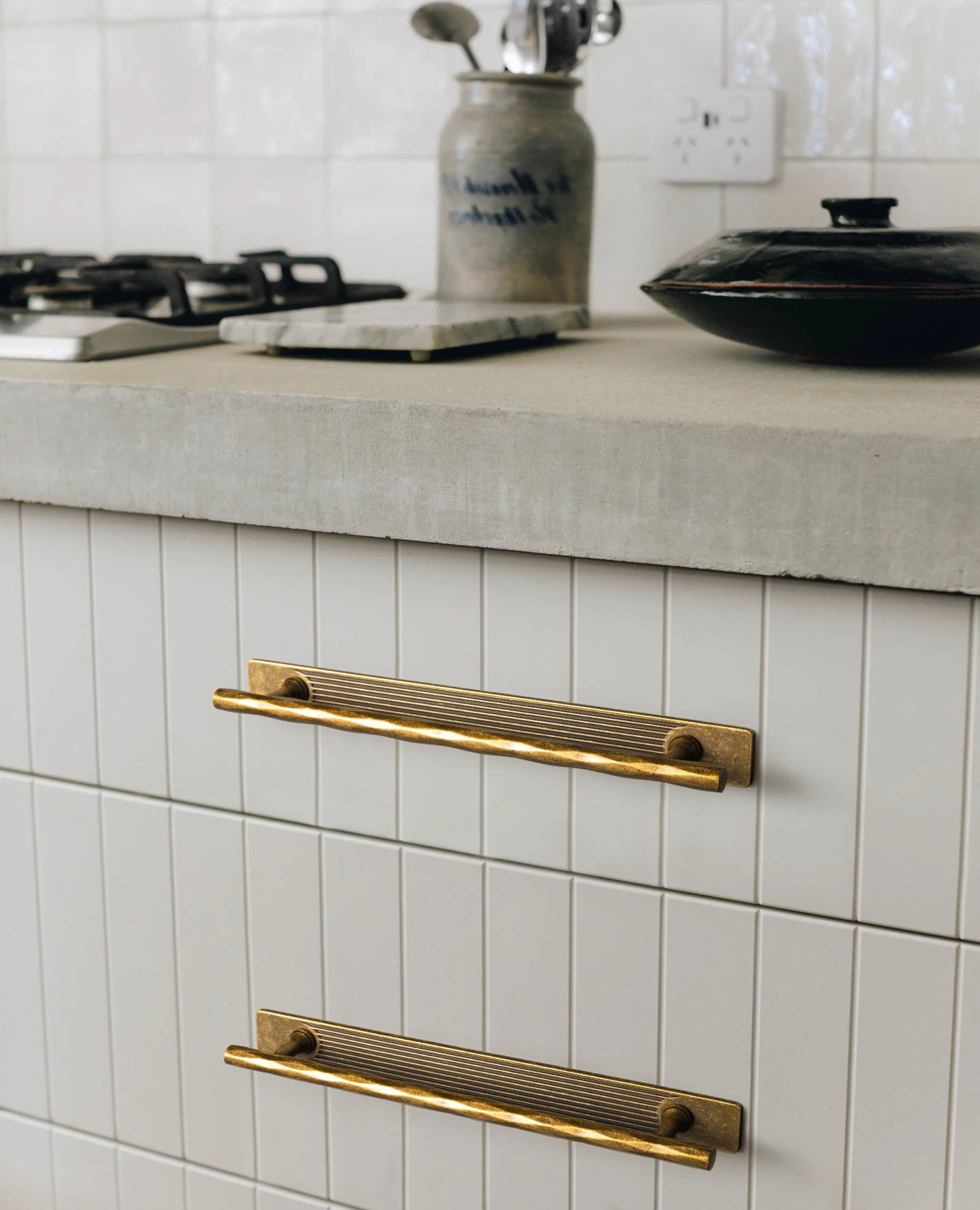 Goo-Ki  Antique Brass Rhombus  - Furniture Hardware With Backplate recensione e prezzo