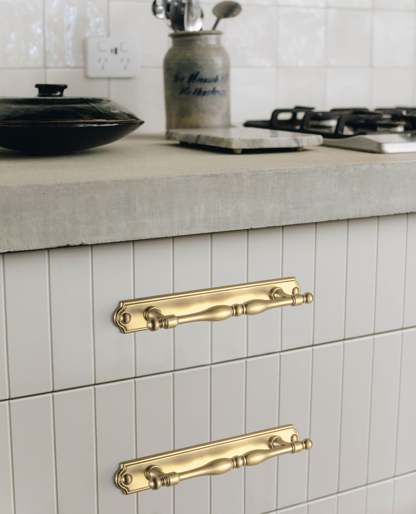 Goo-Ki Champagne Bronze Cabine - Furniture Hardware With Backplate recensione e prezzo