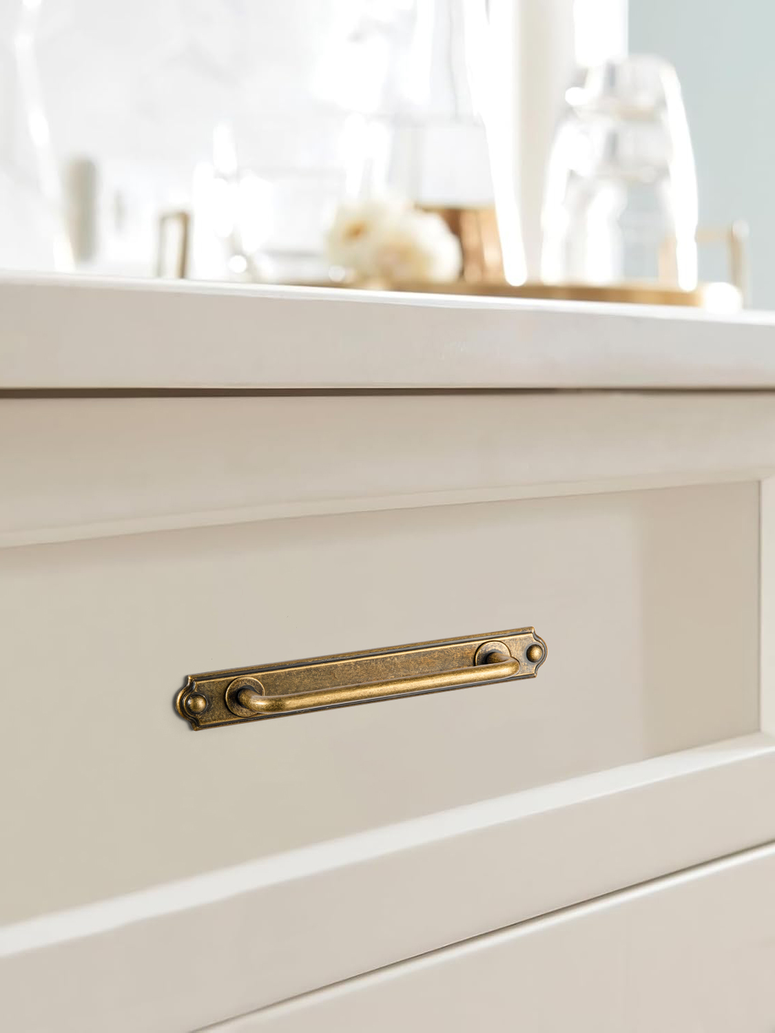 Goo-Ki Antique Brass Cabinet K - Furniture Hardware With Backplate recensione e prezzo